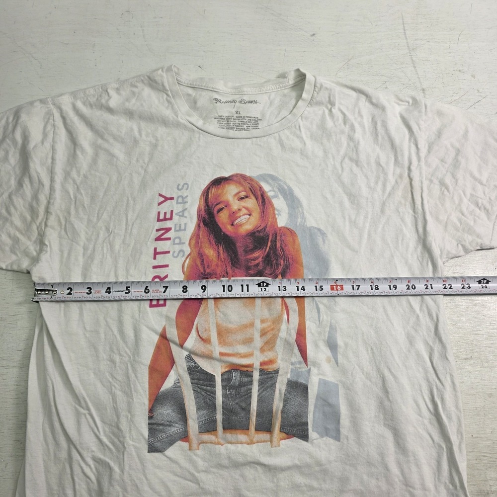 Britney Spears 90s Pop Singer Band White Chair Official Retro T-Shirt Adult XL - Picture 6 of 7
